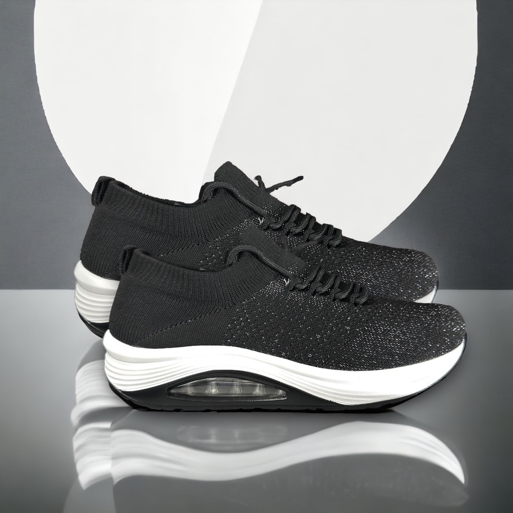 AIRWALK NWT SNEAKERS running walking AIR Max Glimmer women's size 7.5/8 rockers